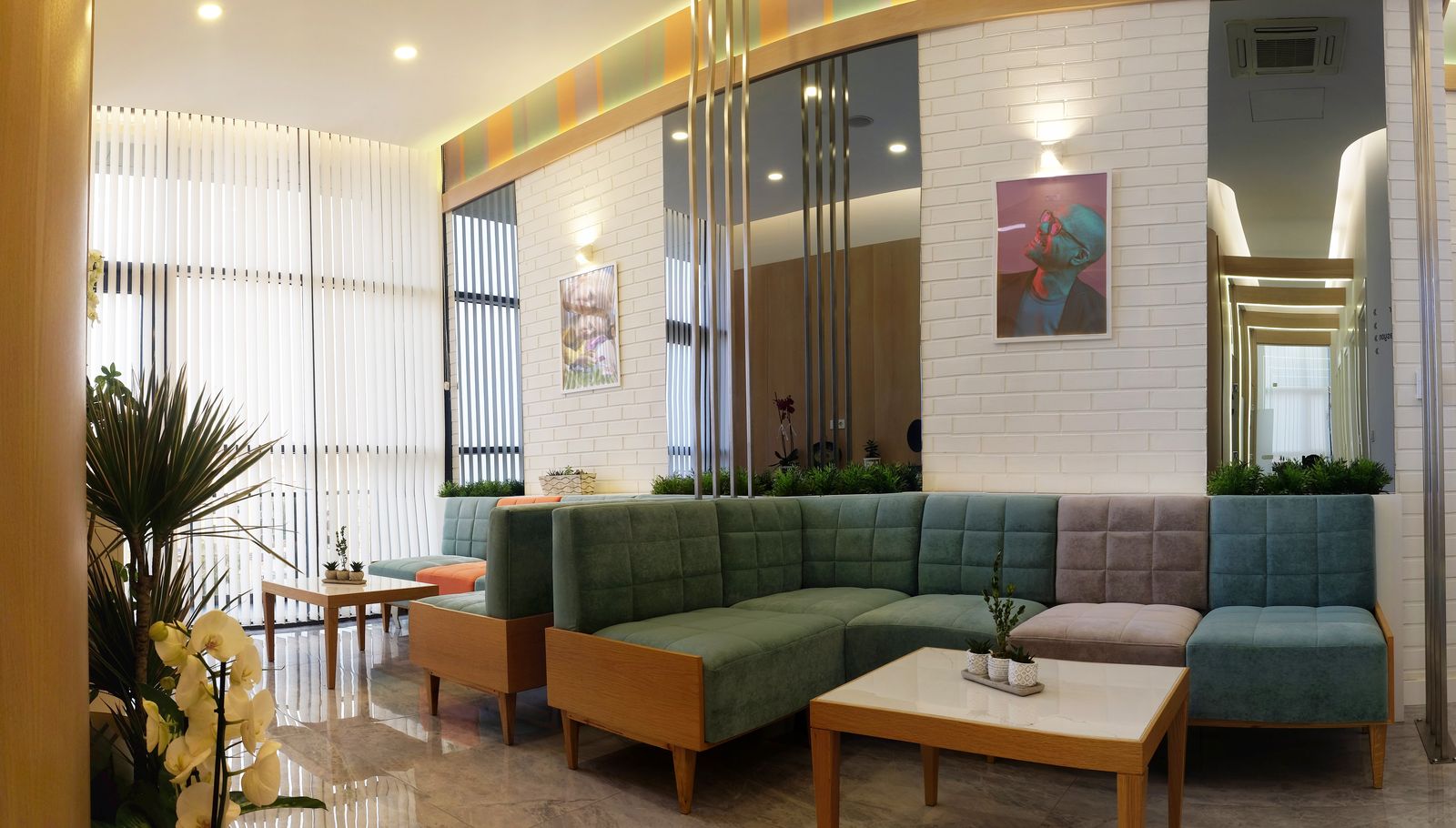 EN Klinik bekleme salonu